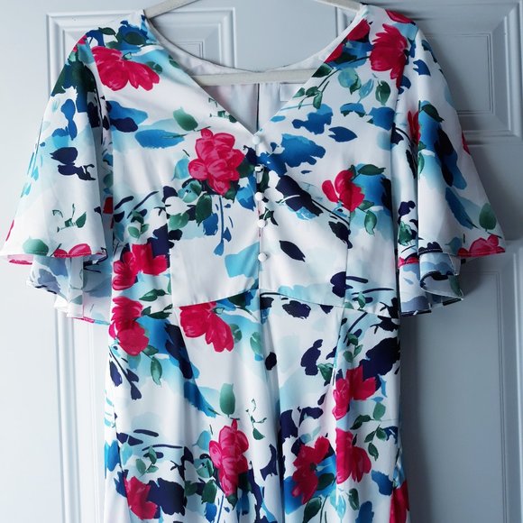 Adelyn Rae White Floral Maxi Dress Flutter Sleeves - Picture 4 of 13